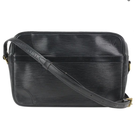 Louis Vuitton Black Epi Leather Trocadero 24 Crossbody Bag - Picture 5 of 16